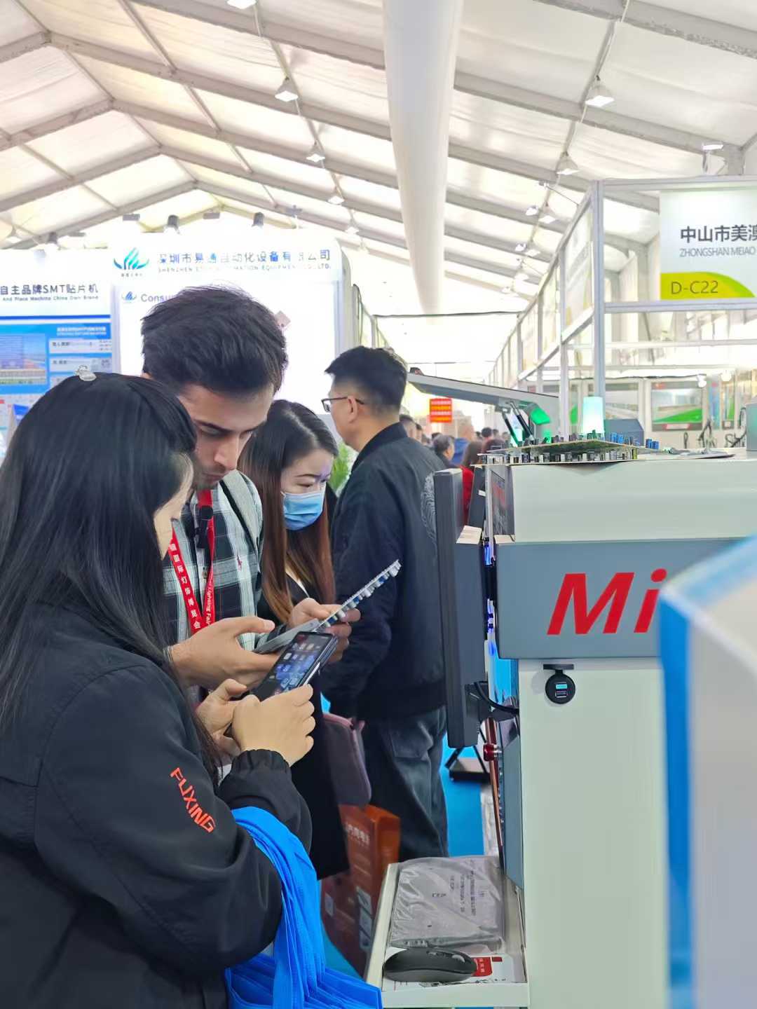 2025年插件機選購指南——選擇適合的自動插件機設備？